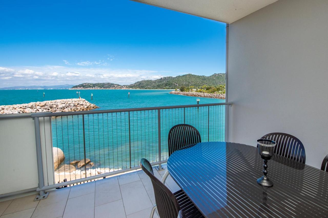 Apartamento One Bright Point - Stunning Water Views Nelly Bay Exterior foto